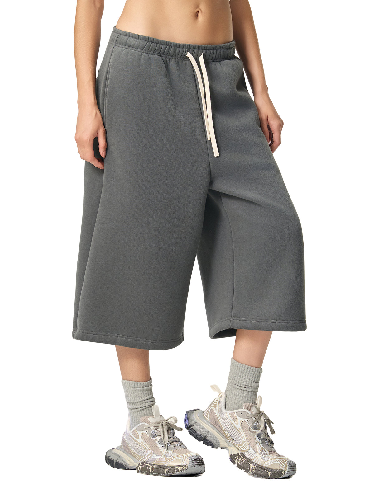 Rifted Relaxed Drawstring Three-quarter Sweatpants