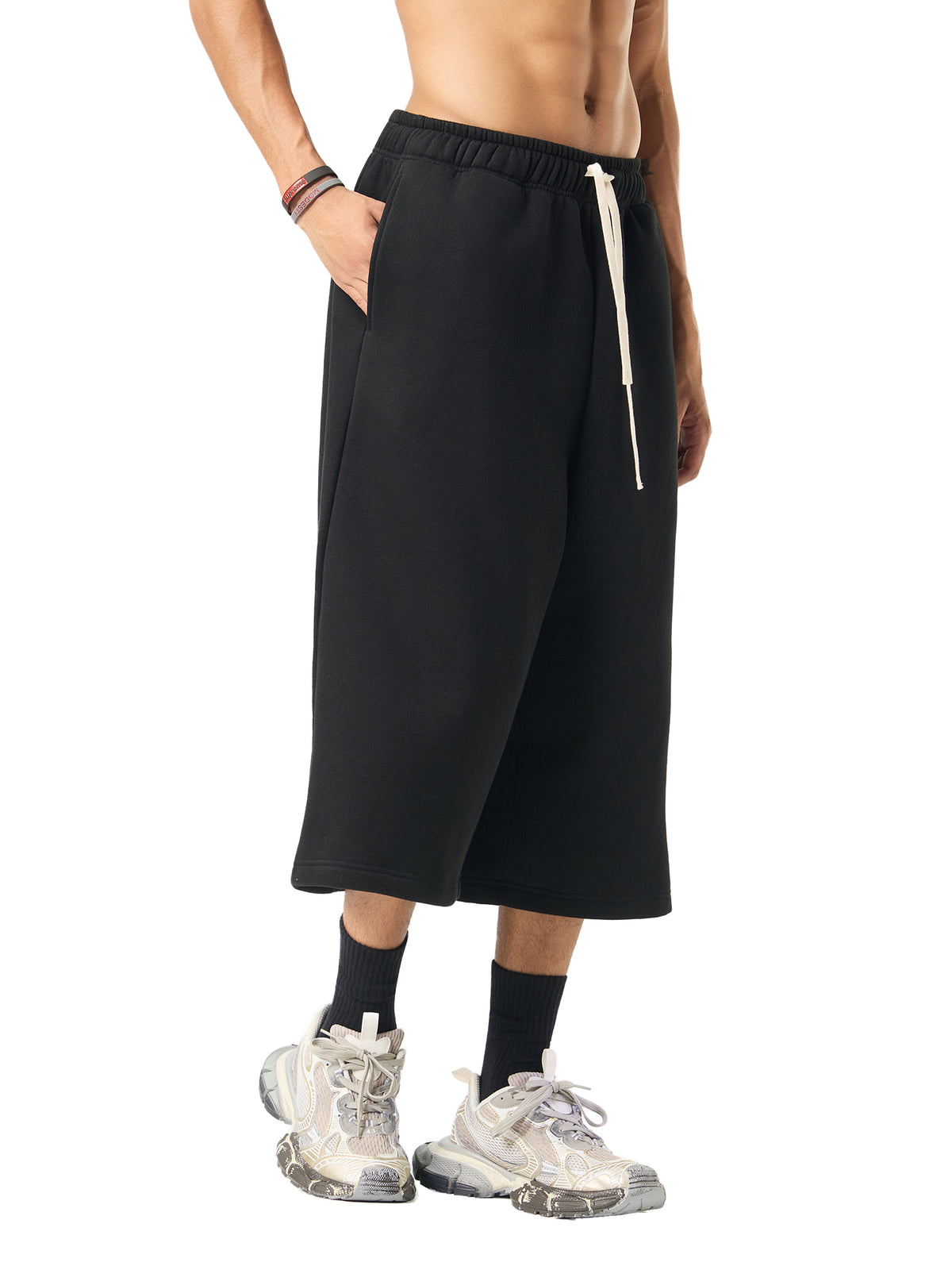 Rifted Relaxed Drawstring Three-quarter Sweatpants